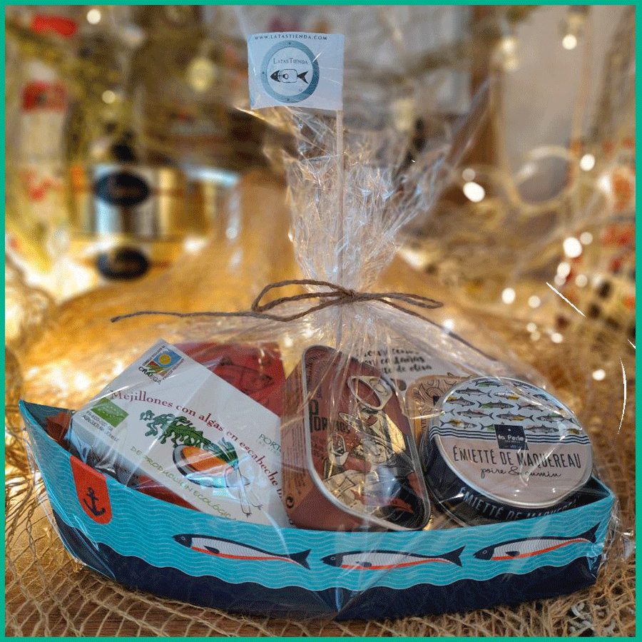 cesta regalo Lanikai con selección de conservas gourmet